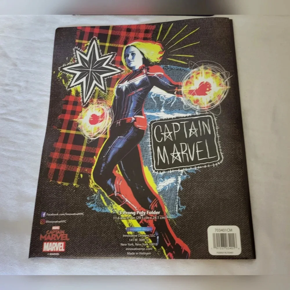 New 4‎ Piece Bundle Marvel Captain Marvel Spiral Notebooks and Poly Folder